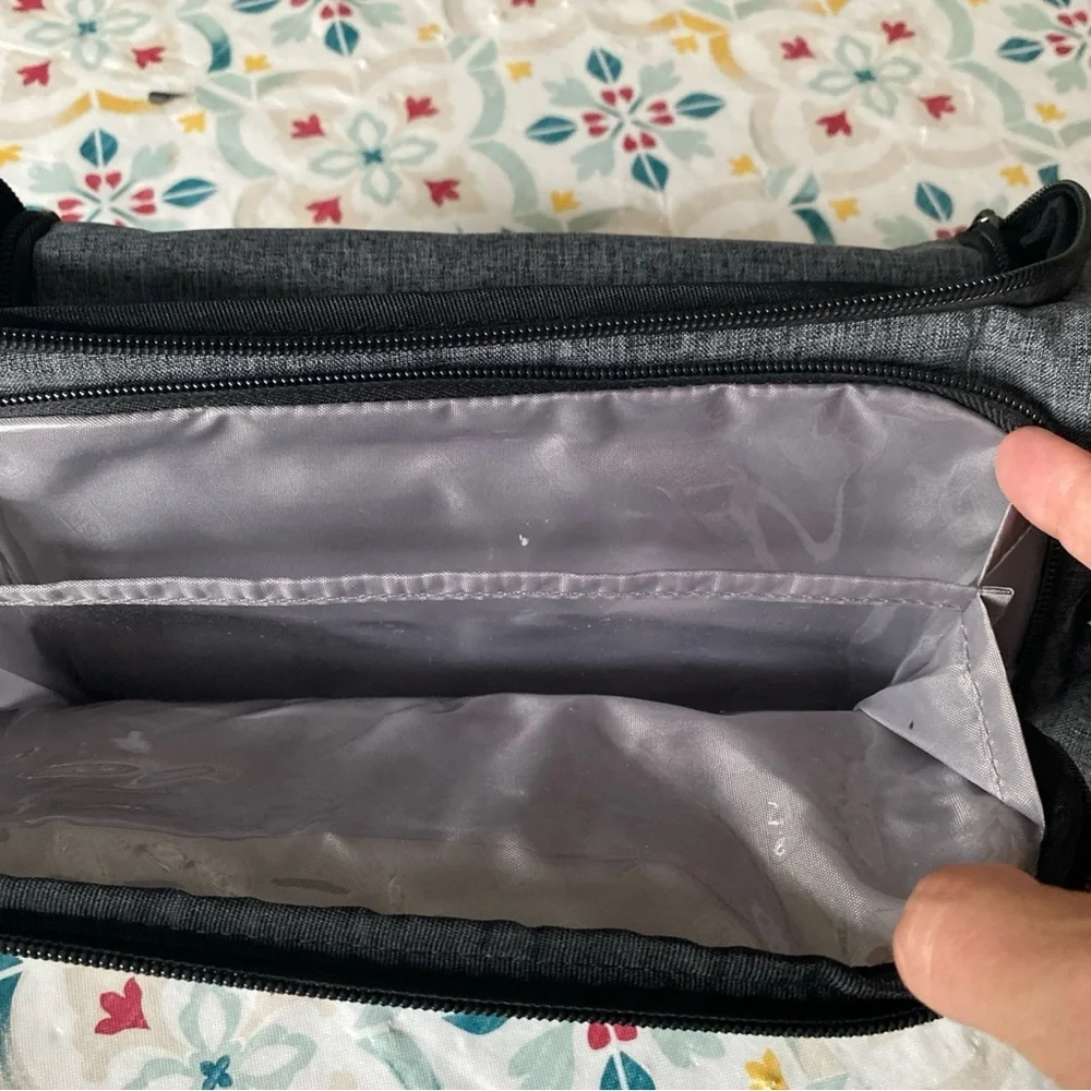 Lug Charcoal Toiletry Bag